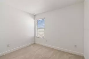 8011 Seaflower Pkwy, Bradenton, FL 34210 - Photo 19