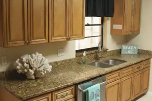 5023 Ithaca Ln, Sarasota, FL 34243 - Photo 7