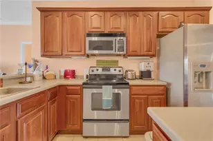 2620 Meadow View Ct, Kissimmee, FL 34746 - Photo 7