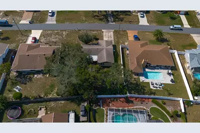 258 Dartmouth Avenue, Spring Hill, FL 34606 - Photo 7