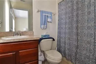 2510 Middleton Grove Dr, Brandon, FL 33511 - Photo 5