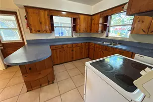 612 E Pearce Ave, Eagle Lake, FL 33839 - Photo 9