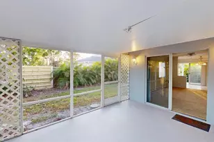 2275 Pine View Cir, Sarasota, FL 34231 - Photo 31