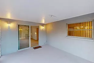 2275 Pine View Cir, Sarasota, FL 34231 - Photo 13