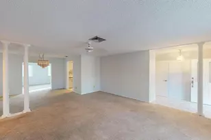 2275 Pine View Cir, Sarasota, FL 34231 - Photo 11