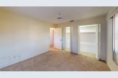 2275 Pine View Circle, Sarasota, FL 34231 - Photo 35