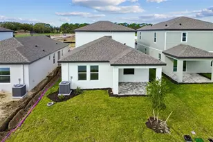 9102 Optimist Wy, Palmetto, FL 34221 - Photo 3