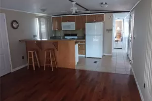 25624 Madison St, Astatula, FL 34705 - Photo 9