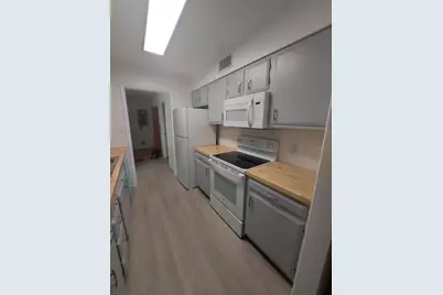 253 N Blue Lake Avenue, Deland, FL 32724 - Photo 13