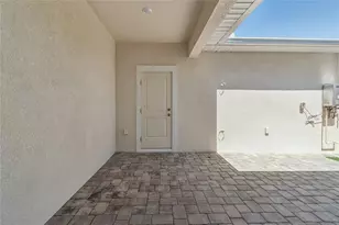 8123 Seaflower Pkwy, Bradenton, FL 34210 - Photo 3