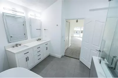 6112 Silver Oaks Drive, Zephyrhills, FL 33542 - Photo 15