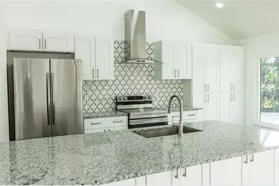 6112 Silver Oaks Drive, Zephyrhills, FL 33542 - Photo 9