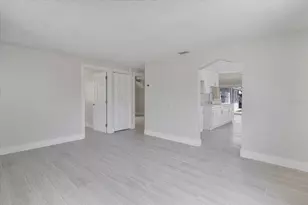 2728 58th St S, Gulfport, FL 33707 - Photo 15