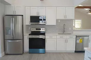 2728 58th St S, Gulfport, FL 33707 - Photo 3