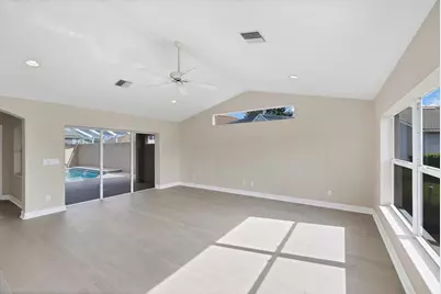 177 Valencia Lakes Drive, Venice, FL 34292 - Photo 9