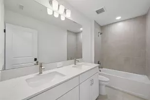17823 Broadleaf Loop, Venice, FL 34293 - Photo 15