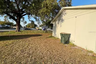 2552 6th St, Saint Cloud, FL 34769 - Photo 11