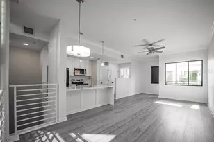 460 E Jackson St, Orlando, FL 32801 - Photo 11