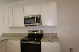 9121 Optimist Wy, Palmetto, FL 34221 - Photo 5