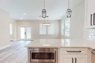 1919 30th Ave N, Saint Petersburg, FL 33713 - Photo 9