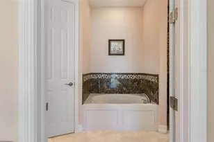 1900 Colleen St, Sarasota, FL 34231 - Photo 25