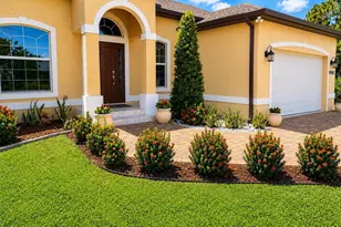 1900 Colleen St, Sarasota, FL 34231 - Photo 3
