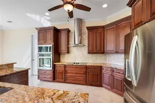 1900 Colleen St, Sarasota, FL 34231 - Photo 15