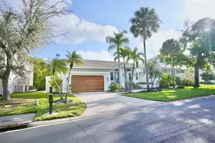 4717 E Trails Dr, Sarasota, FL 34232 - Photo 7