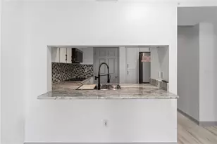 322 E Central Blvd, Orlando, FL 32801 - Photo 9