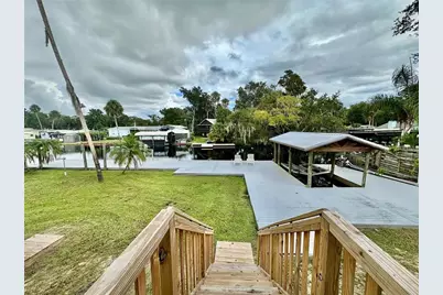 55744 Holiday Circle, Astor, FL 32102 - Photo 15