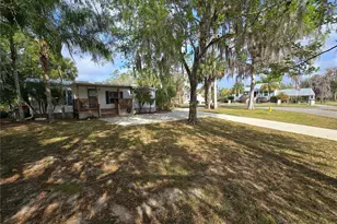 56449 Maple Rd, Astor, FL 32102 - Photo 3