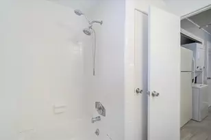 1223 Cocoanut Ave, Sarasota, FL 34236 - Photo 15