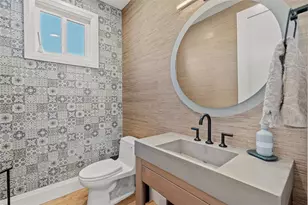 2060 Illinois Ave NE, Saint Petersburg, FL 33703 - Photo 25