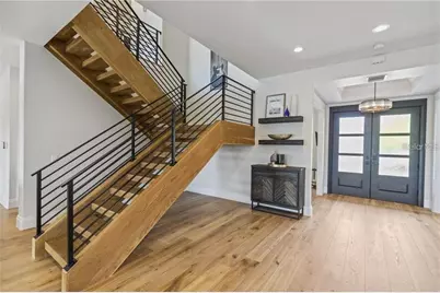 2060 Illinois Avenue NE, Saint Petersburg, FL 33703 - Photo 13