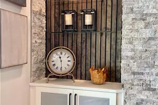 2060 Illinois Ave NE, Saint Petersburg, FL 33703 - Photo 17