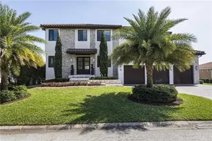 2060 Illinois Ave NE, Saint Petersburg, FL 33703 - Photo 3