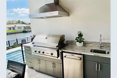 2060 Illinois Avenue NE, Saint Petersburg, FL 33703 - Photo 33