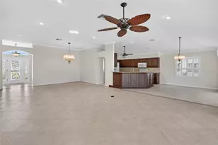 2403 Tamarindo Dr, The Villages, FL 32162 - Photo 5