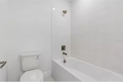 8115 Seaflower Parkway, Bradenton, FL 34210 - Photo 11