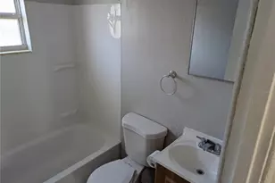 2000 Queensboro Ave S, Saint Petersburg, FL 33712 - Photo 7