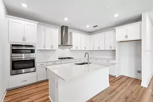 8221 Seaflower Pkwy, Bradenton, FL 34210 - Photo 3