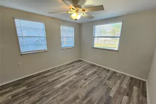 4849 Camphor Ave, Sarasota, FL 34231 - Photo 9