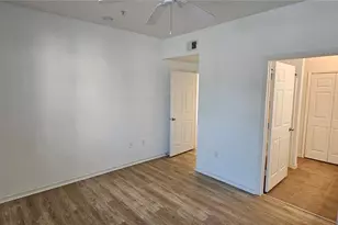 5581 Rosehill Rd, Sarasota, FL 34233 - Photo 11