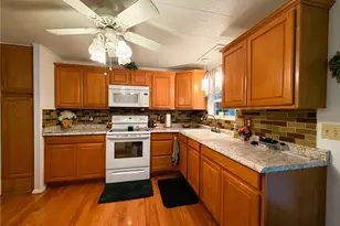 121 Azalea Trail, Leesburg, FL 34748 - Photo 9