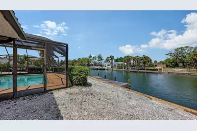 589 Commonwealth Lane, Sarasota, FL 34242 - Photo 37