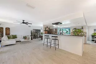 589 Commonwealth Ln, Sarasota, FL 34242 - Photo 3