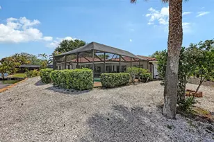 589 Commonwealth Ln, Sarasota, FL 34242 - Photo 35