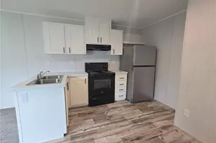 24048 Ermine Rd, Astor, FL 32102 - Photo 11