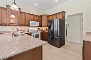 3194 Misty Morn Ct, Saint Cloud, FL 34771 - Photo 9