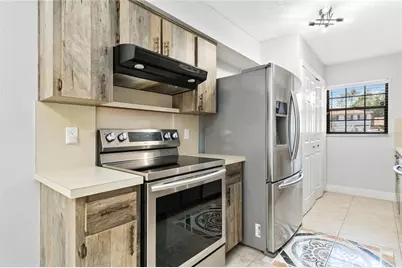 3528 Bay Ct, Saint Cloud, FL 34769 - Photo 9